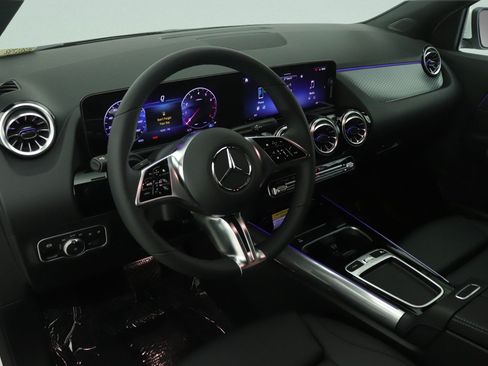 New 2026 Mercedes-Benz GLA 250 image 4