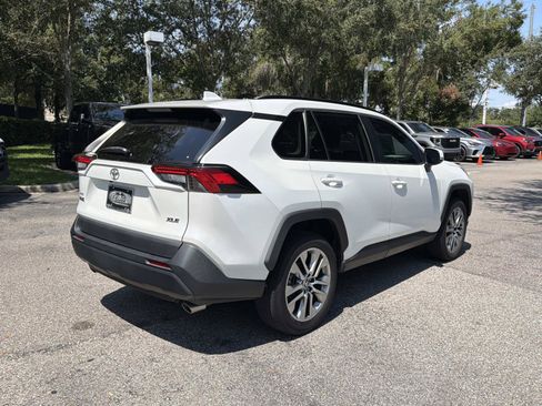 Used 2023 Toyota RAV4 XLE Premium FWD image 3