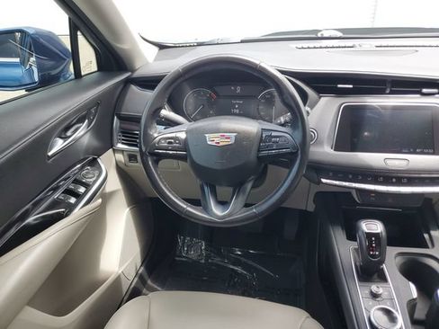 Used 2019 Cadillac XT4 Luxury FWD image 12