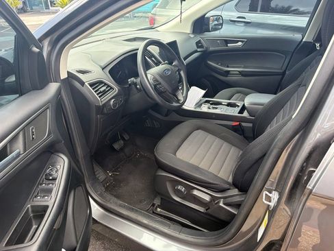 Used 2023 Ford Edge SE w/ Black Appearance Package AWD/4WD image 4