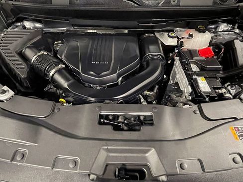 Used 2025 GMC Acadia Elevation image 41