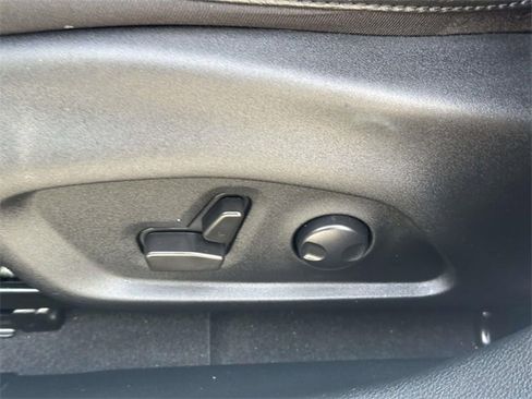 Certified 2022 Jeep Compass Limited w/ Sun and Sound Group image 14