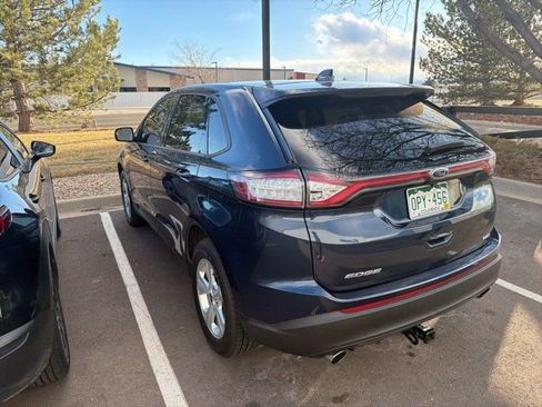 Used 2017 Ford Edge SE image 4