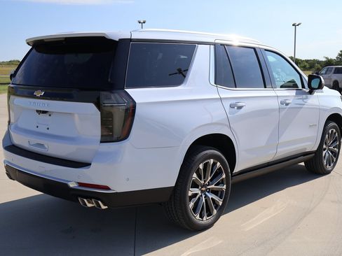 New 2026 Chevrolet Tahoe High Country AWD/4WD image 4