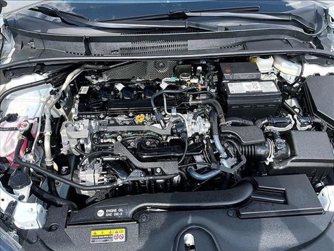 Used 2025 Toyota Corolla LE FWD image 11