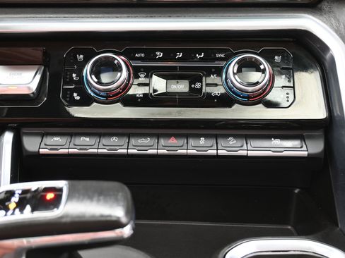 Used 2023 GMC Sierra 1500 Denali Ultimate image 38