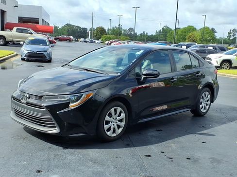 Used 2024 Toyota Corolla LE FWD image 7