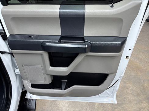 Used 2022 Ford F250 XL w/ Power Equipment Group image 26