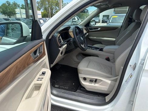 Certified 2024 Volkswagen Atlas SE FWD image 27