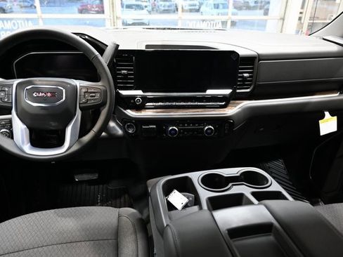 New 2026 GMC Sierra 1500 Elevation image 14