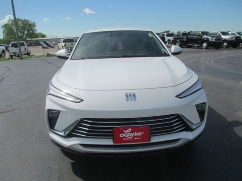 Used 2024 Buick Envista Preferred w/ Convenience II Package image 13