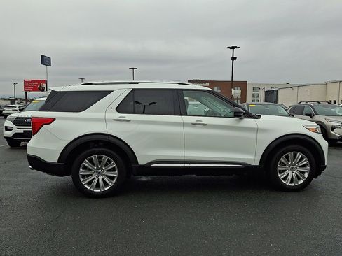 Certified 2022 Ford Explorer Limited w/ Hybrid Equipment Group 310A image 7