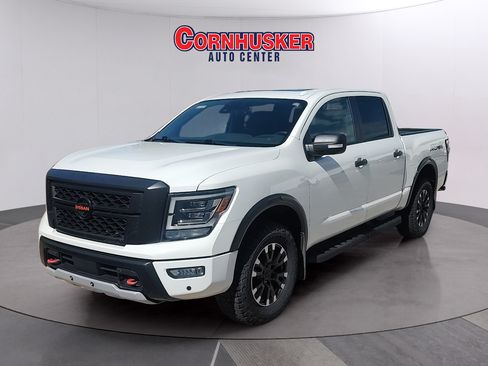 Used 2021 Nissan Titan PRO-4X w/ Pro-4x Convenience Package AWD/4WD image 3