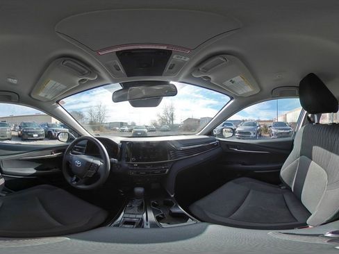 Used 2025 Toyota Camry LE image 40