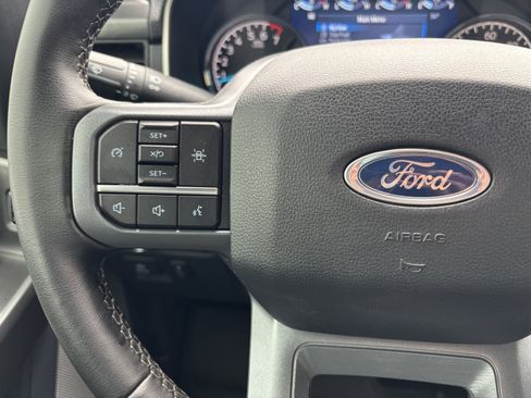 Used 2019 Ford F150 XLT w/ Equipment Group 302A Luxury AWD/4WD image 33