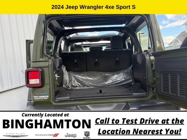 Used 2024 Jeep Wrangler Unlimited w/ Convenience Group AWD/4WD image 22