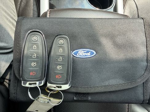 Used 2013 Ford Edge Limited AWD/4WD image 26