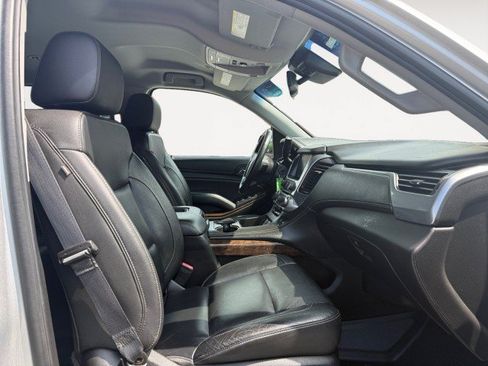 Used 2018 Chevrolet Suburban LT AWD/4WD image 10