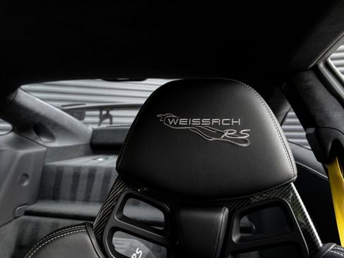 Certified 2018 Porsche 911 GT2 RS image 17