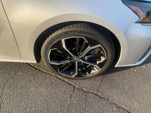 Used 2024 Nissan Altima 2.5 SR image 9