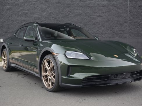 Certified 2025 Porsche Taycan 4 Cross Turismo image 9