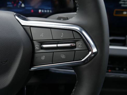 New 2026 Chevrolet Equinox LT w/ Convenience Package II AWD/4WD image 14