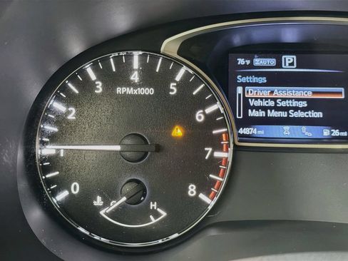 Used 2018 Nissan Pathfinder SL AWD/4WD image 13