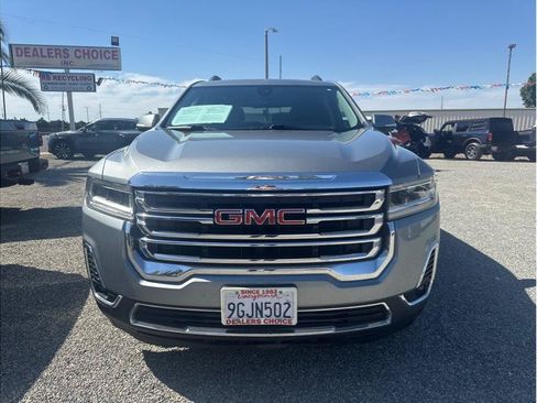 Used 2023 GMC Acadia SLT FWD image 2