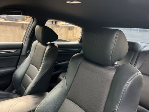 Used 2018 Honda Accord Sport image 14