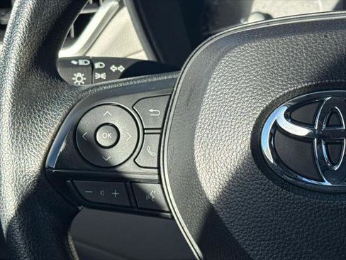 Certified 2024 Toyota Corolla Cross L image 10