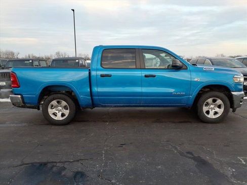 New 2026 RAM 1500 4x4 Crew Cab image 18