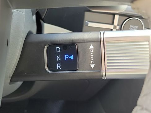 New 2026 Hyundai Santa Fe SE image 8