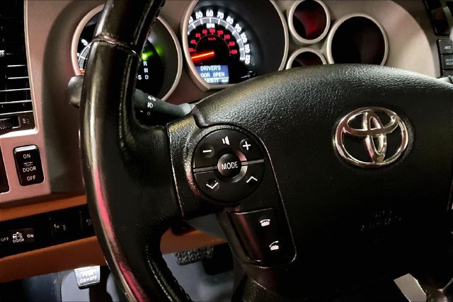Used 2013 Toyota Tundra Limited AWD/4WD image 23