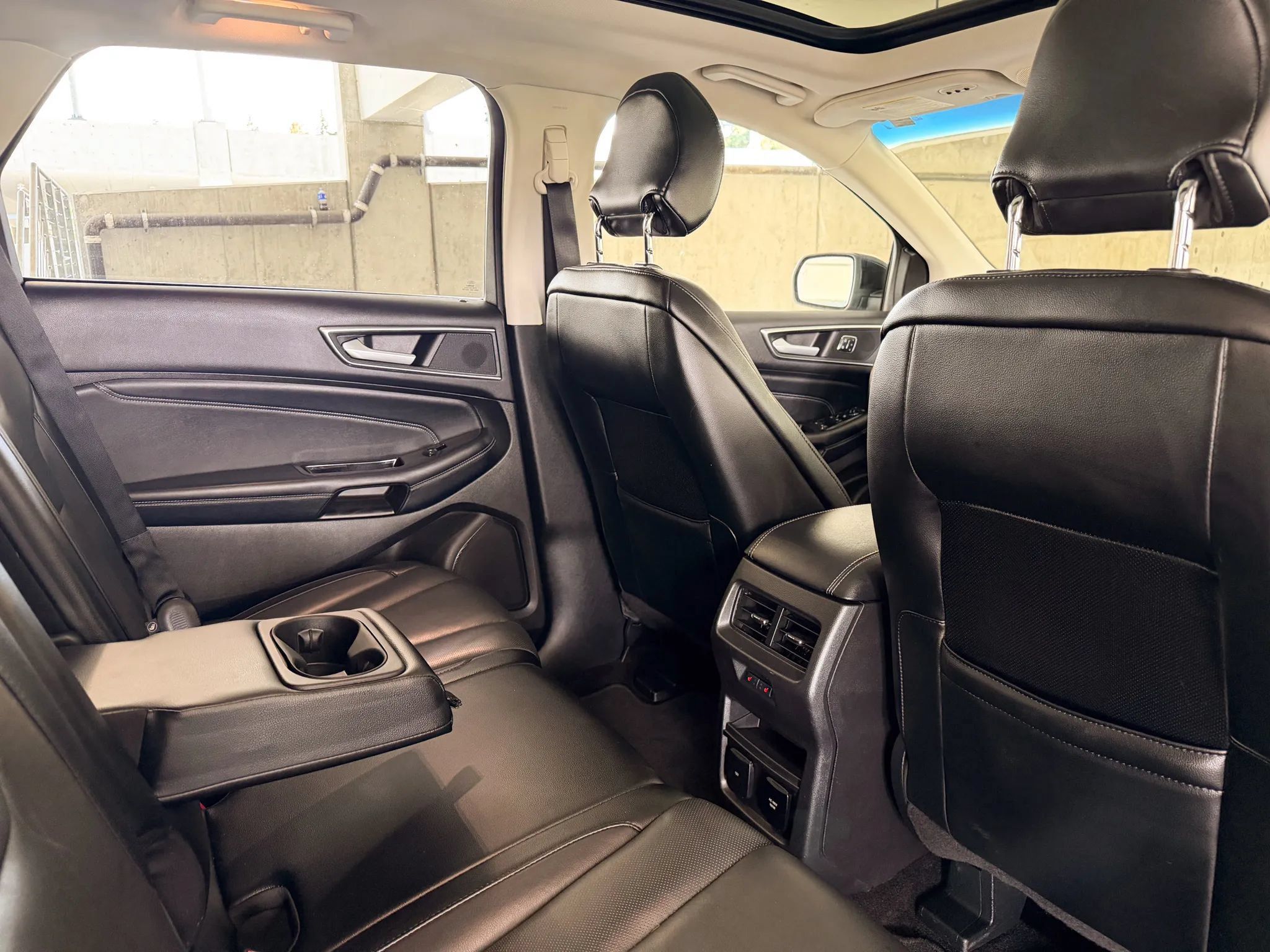 Used 2017 Ford Edge Titanium w/ Equipment Group 302A AWD/4WD image 25