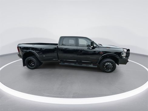 Used 2021 RAM 3500 Laramie w/ Night Edition image 9