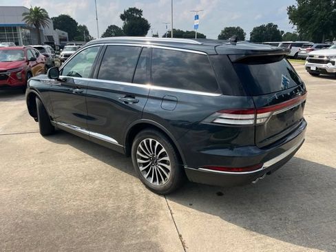 Used 2023 Lincoln Aviator Reserve w/ Equipment Group 201A RWD image 4