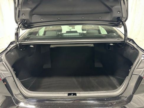 Used 2025 Toyota Camry SE image 49
