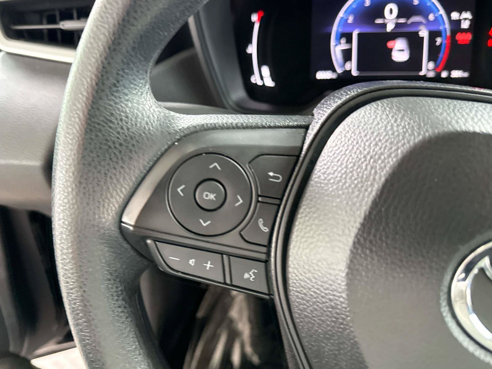 Used 2026 Toyota Corolla LE FWD image 23