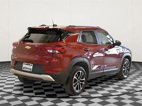 Used 2025 Chevrolet TrailBlazer LT image 4