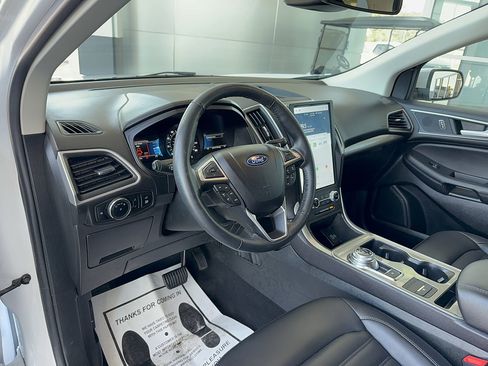 Certified 2024 Ford Edge SEL w/ Convenience Package AWD/4WD image 11