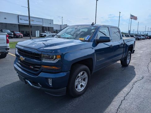 Used 2018 Chevrolet Silverado 1500 LT w/ All Star Edition AWD/4WD image 4