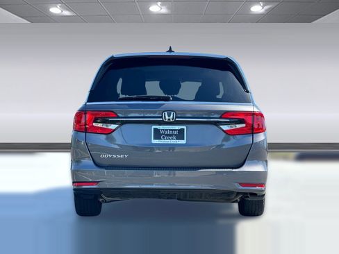 Used 2024 Honda Odyssey EX-L image 10