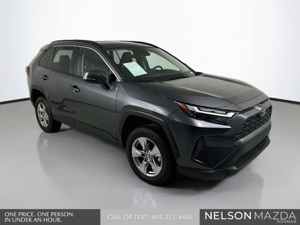 Used 2025 Toyota RAV4 XLE FWD image 3
