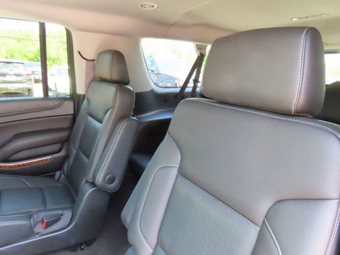 Used 2017 Chevrolet Suburban Premier AWD/4WD image 35