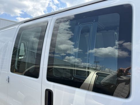 New 2026 Chevrolet Express 3500 Extended RWD image 23
