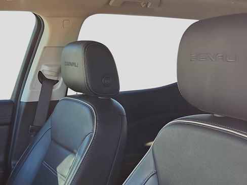 Used 2023 GMC Acadia Denali w/ Denali Technology Package image 15