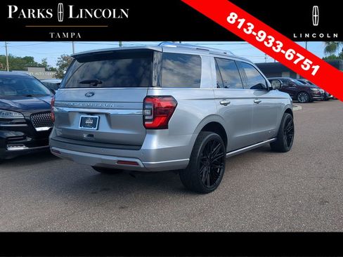 Used 2023 Ford Expedition Platinum RWD image 4