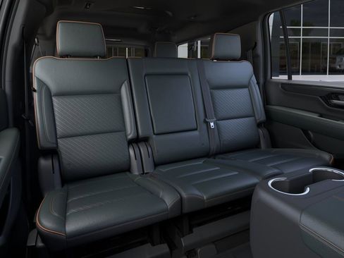 New 2026 GMC Yukon XL AT4 AWD/4WD image 17