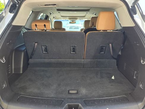 Used 2018 Buick Enclave Essence image 13