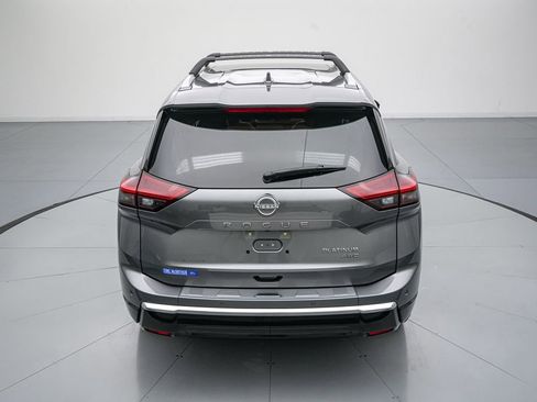 Used 2025 Nissan Rogue Platinum AWD/4WD image 6